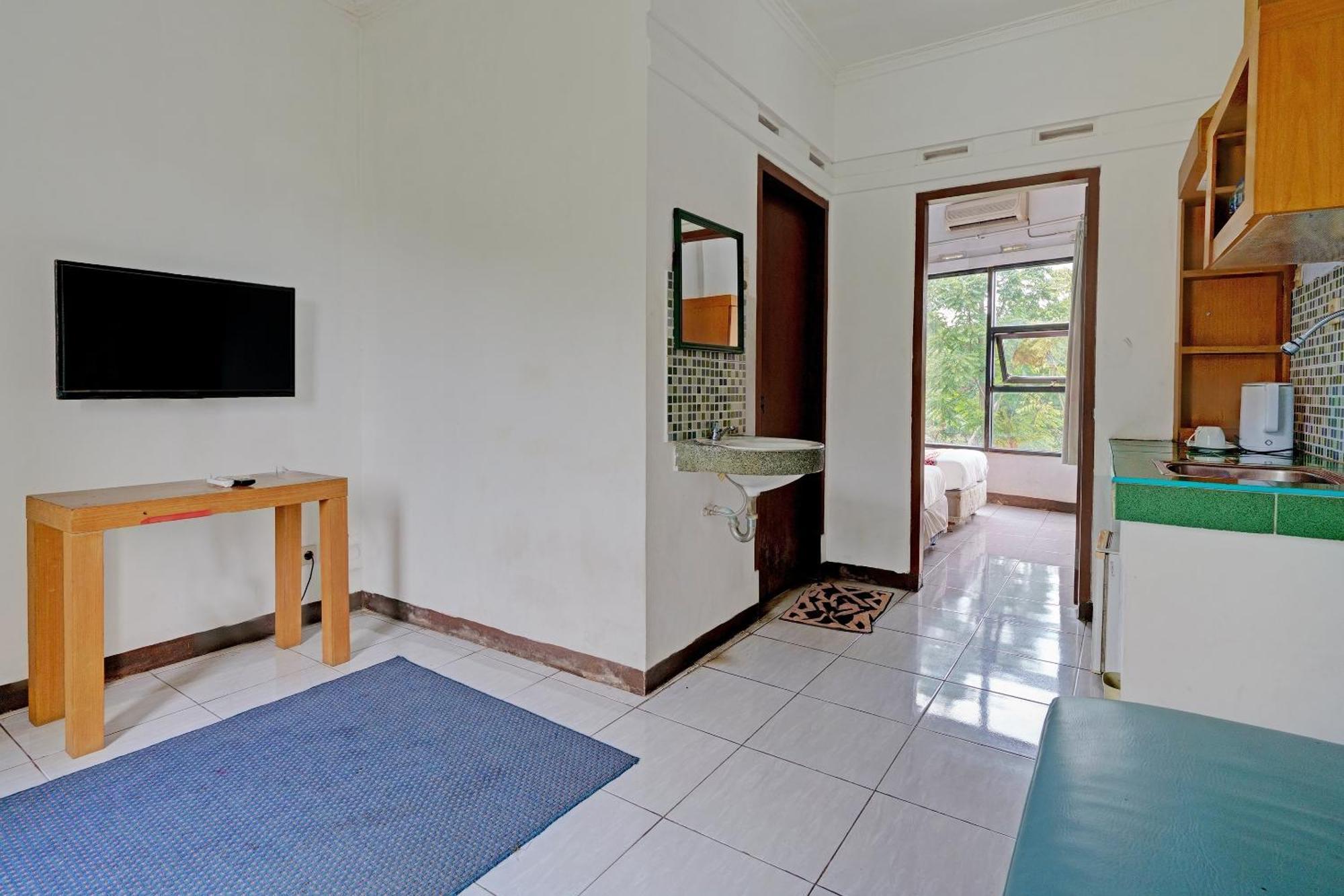 Oyo 91810 Balebat 2 Hotel Bandung